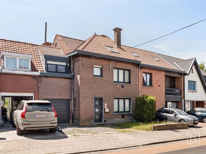À vendre : Maison tout confort, spacieuse et lumineuse à Mouscron<br />
<br />
Située dans un quartier résidentiel très prisé de Mouscron, cette mai