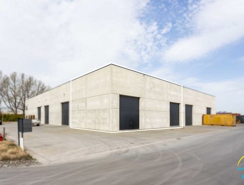                                         Entrepôt à vendre à Nederboelare, € 385.000
