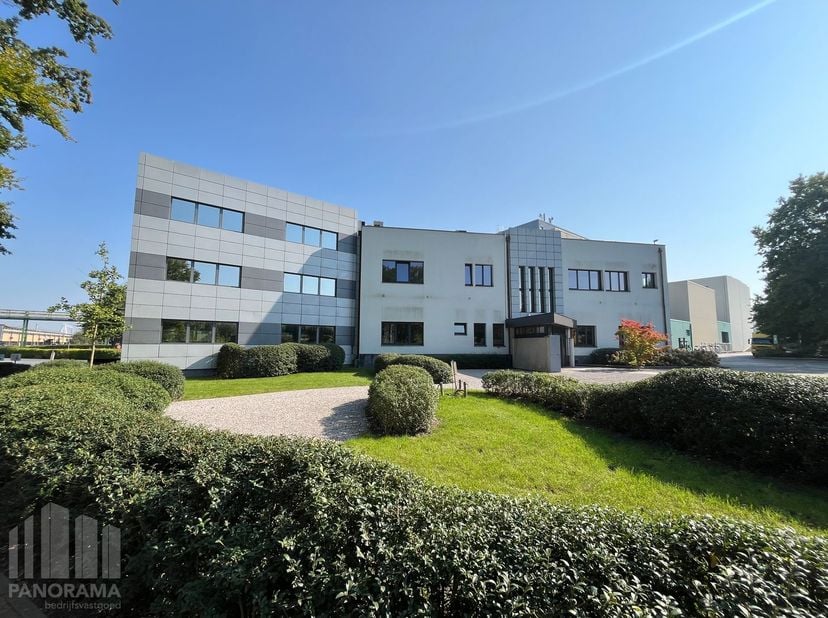 Bedrijfsvastgoed te huur in Nederzwijnaarde 2,
                    9052 Zwijnaarde