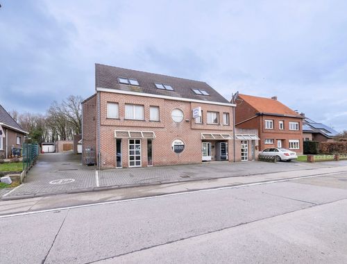                                         Bien commercial avec habitation à vendre à Hulshout, € 320.000
