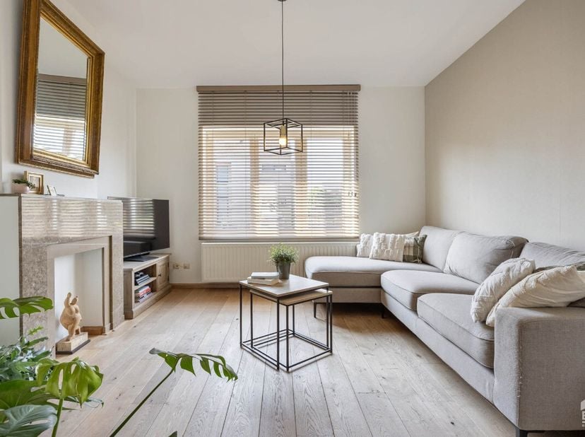 Instapklare gezinswoning met 4 slaapkamers en prachtige tuin, gelegen net buiten de grote ring van Hasselt; rustig en met een vlotte bereikbaarheid na