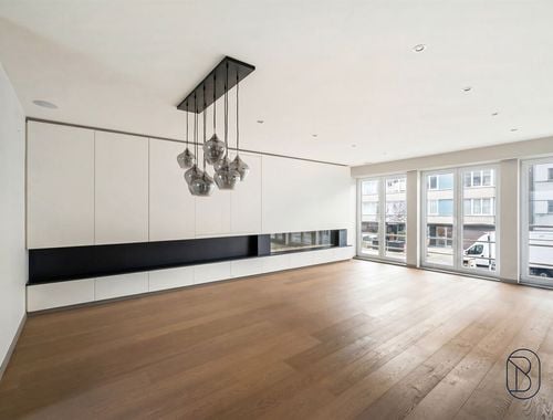                                         Handelspand met woonst te koop in Deinze, € 769.000
