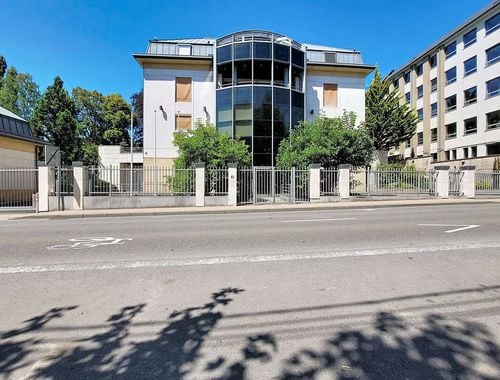                                         Appartement à louer à Arlon, € 1.350
