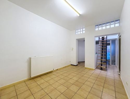                                         Appartement à louer à Mouscron, € 590

