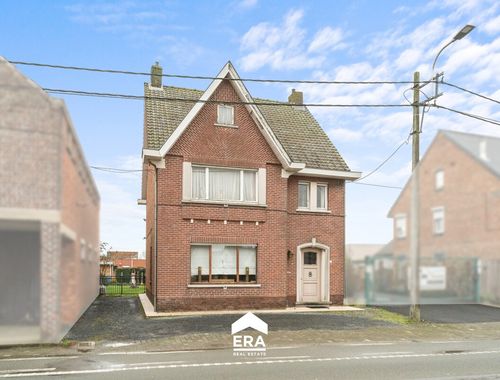                                         Woning te koop in Waarschoot, € 275.000
