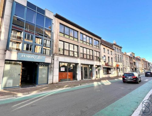                                         Bâtiment commercial à vendre à Menen, € 399.000
