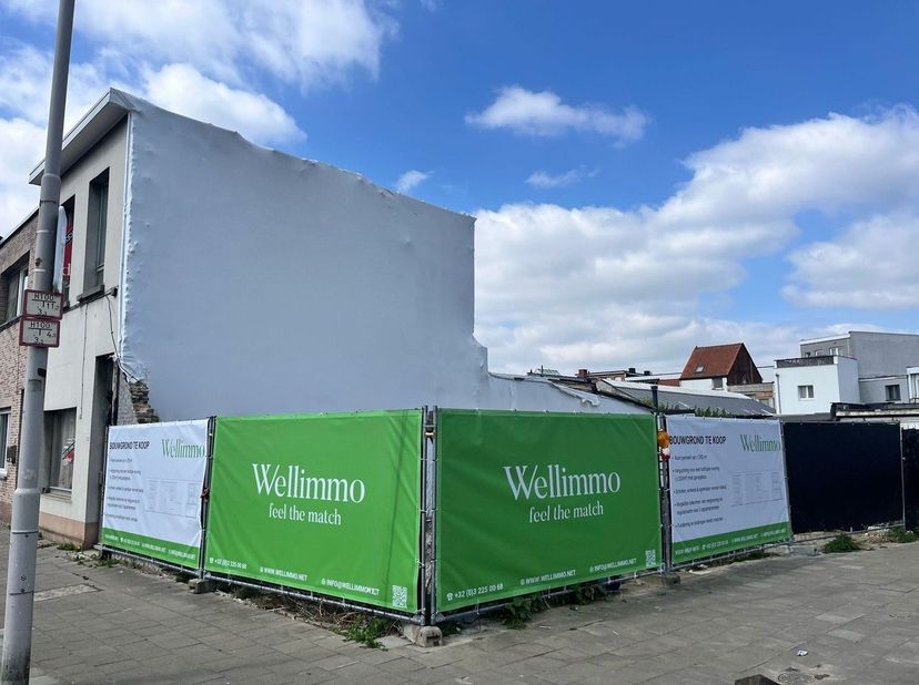 Terrain à vendre
                    à 2100 Deurne