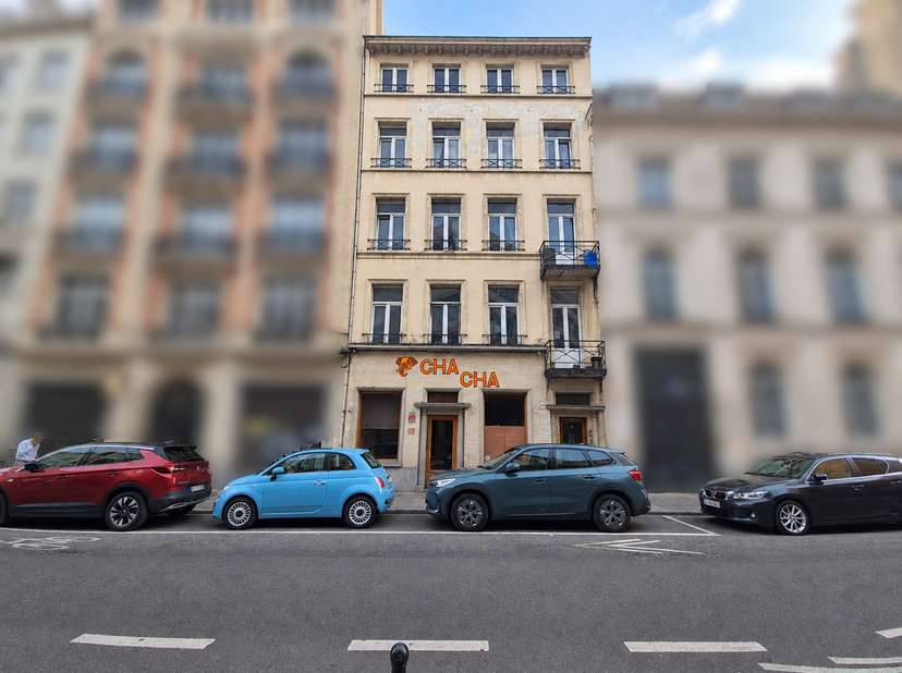 Appartement te koop in Rue du Champ de Mars 7,
                    1050 Elsene