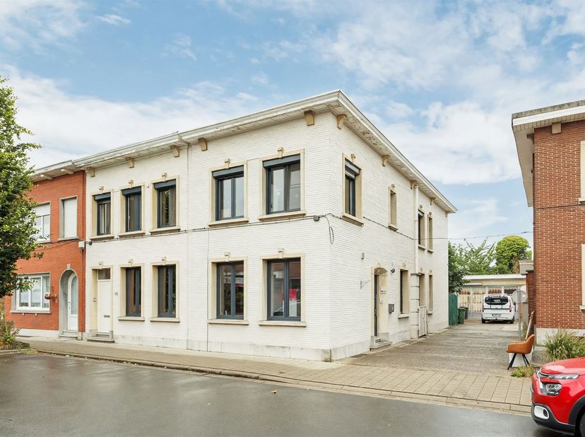 Huis te koop in Thibautstraat 90,
                    2100 Deurne