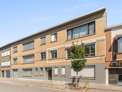                                         Appartement à vendre à Sint-Amandsberg, € 359.000
