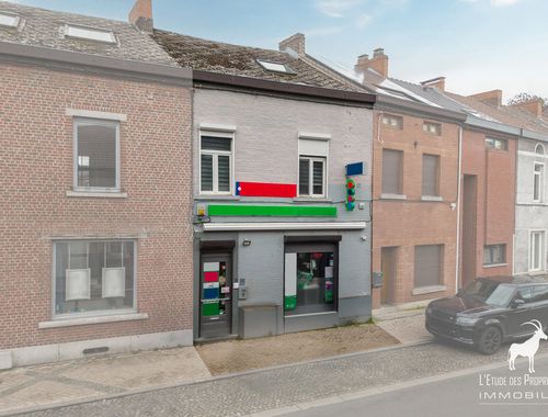                                         Commerce à louer à Monceau-sur-Sambre, € 900
