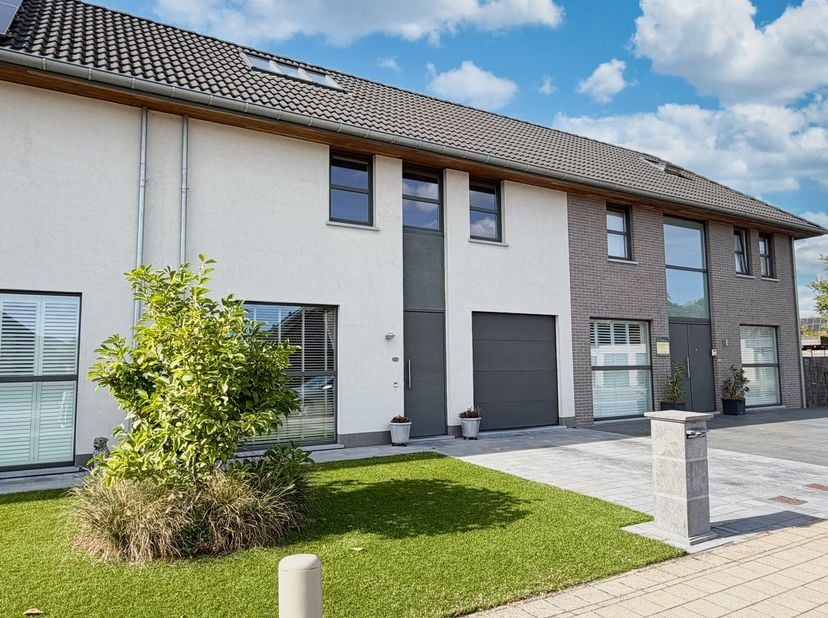Huis te koop in Markette 35,
                    8800 Roeselare