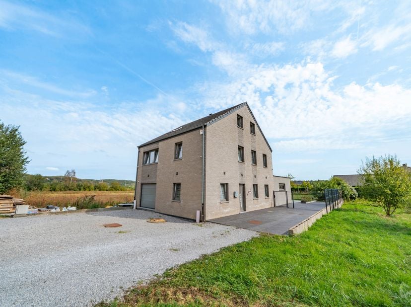 Maison à vendre à ,
                    6240 Farciennes