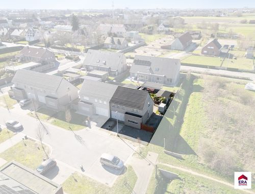                                         Woning te koop in Oostrozebeke, € 348.000
