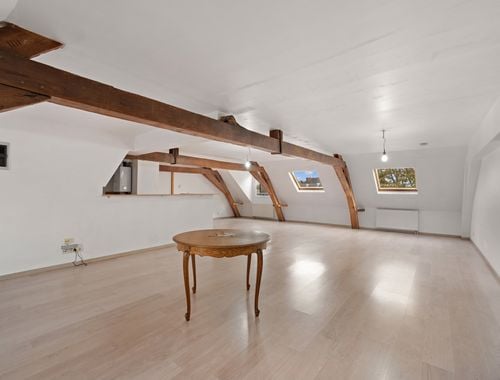                                         Appartement te koop in Ath, € 260.000
