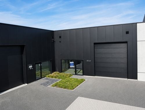                                         Magazijn zonder bureel te huur in Overpelt, € 2.100
