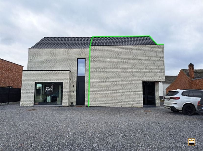 Prachtige, energiezuinige woning op gunstige locatie met uitstekende verbindingen. <br />
De huurprijs is inclusief 12 zonnepanelen alsook een robotma