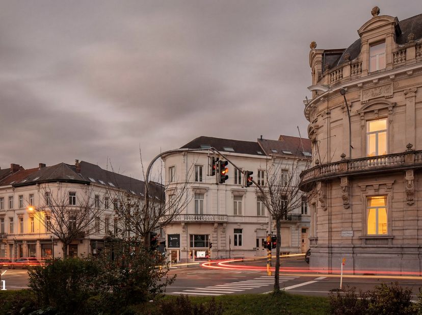 Bien professionnel à vendre
                    à 9000 Gent