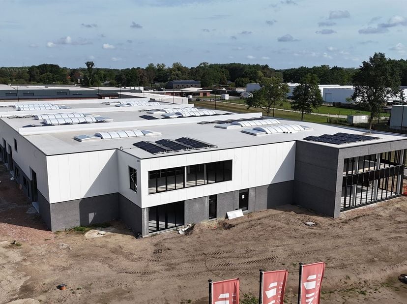Bien professionnel à louer à Doornlaarstraat 89 boîte A4,
                    2820 Rijmenam