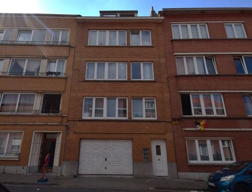                                         Immeuble d'appartements à vendre à Berchem-Sainte-Agathe, € 630.000
