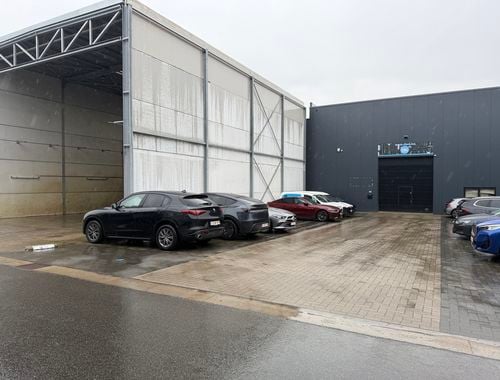                                         Bedrijfsgebouw te koop in Westmeerbeek, € 695.000
