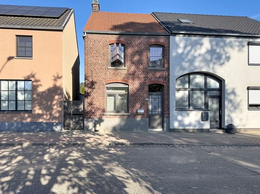 Huis te koop in Oplintersesteenweg 636,
                    3300 Tienen