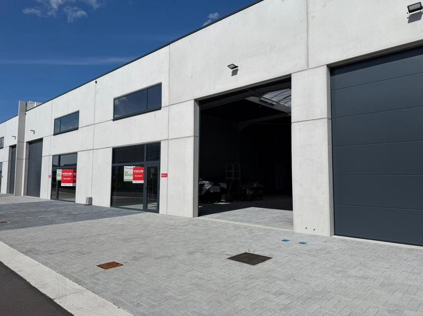 Bien professionnel à vendre
                    à 8480 Ichtegem