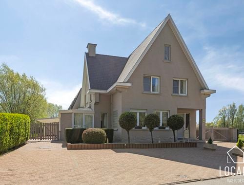                                         Gemengd gebruik te koop in Aaigem, € 550.000
