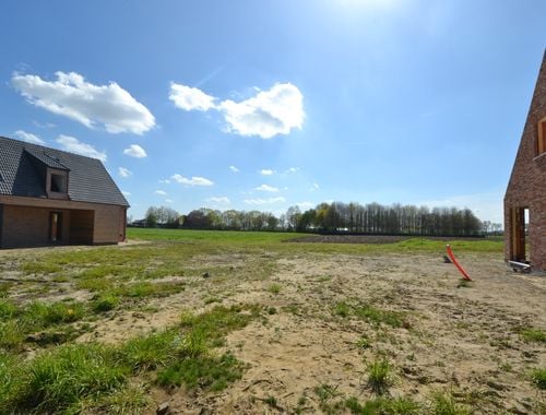                                         Bouwgrond te koop in Koolskamp, € 106.178
