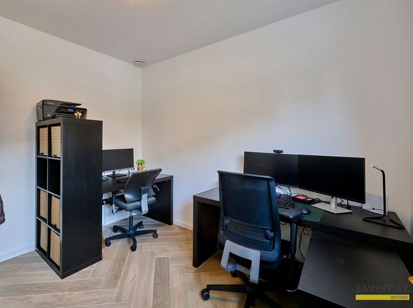 Deze warme thuis staat op u te wachten in hartje Heppen.<br />
<br />
In een warme buurt (doodlopende straat)  voel je je meteen thuis. Winkels en s