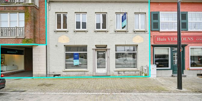 Bien professionnel à vendre à Markt 5, 8780 Oostrozebeke