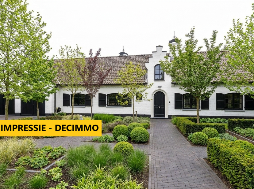 In een groene en uiterst rustige omgeving in Mol, op een prachtig perceel van 3.010 m², bevindt zich dit zeer ruime landhuis, opgetrokken met kwalitat