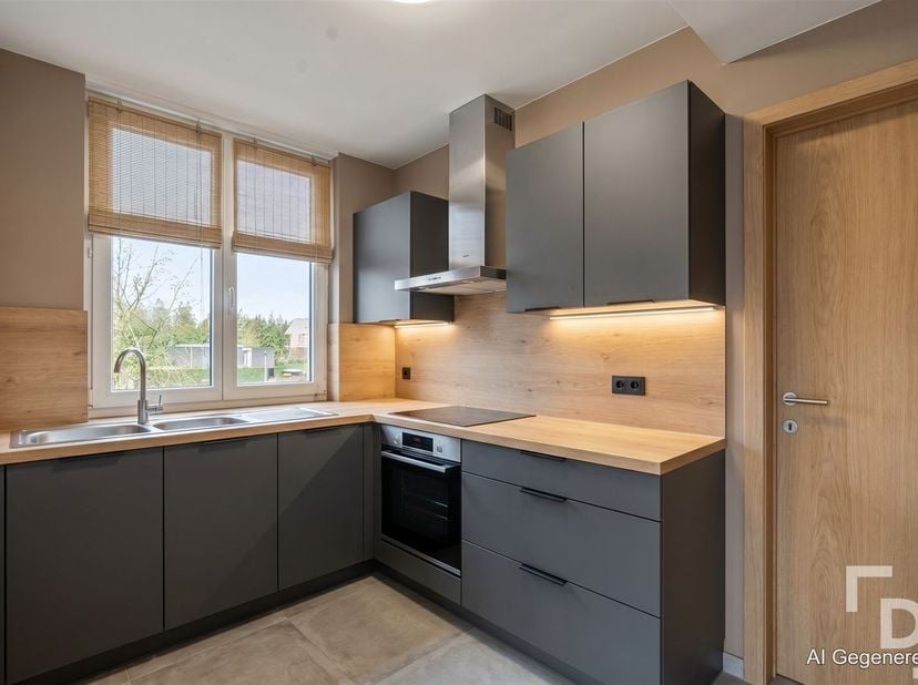 Prachtig gelegen en ruim appartement te koop in Ieper, ideaal voor eigen bewoning of investering.<br />
<br />
Dit appartement is als volgt ingedeel