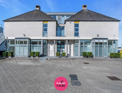                                         Bedrijfsvastgoed te huur in Riemst, € 2.000
