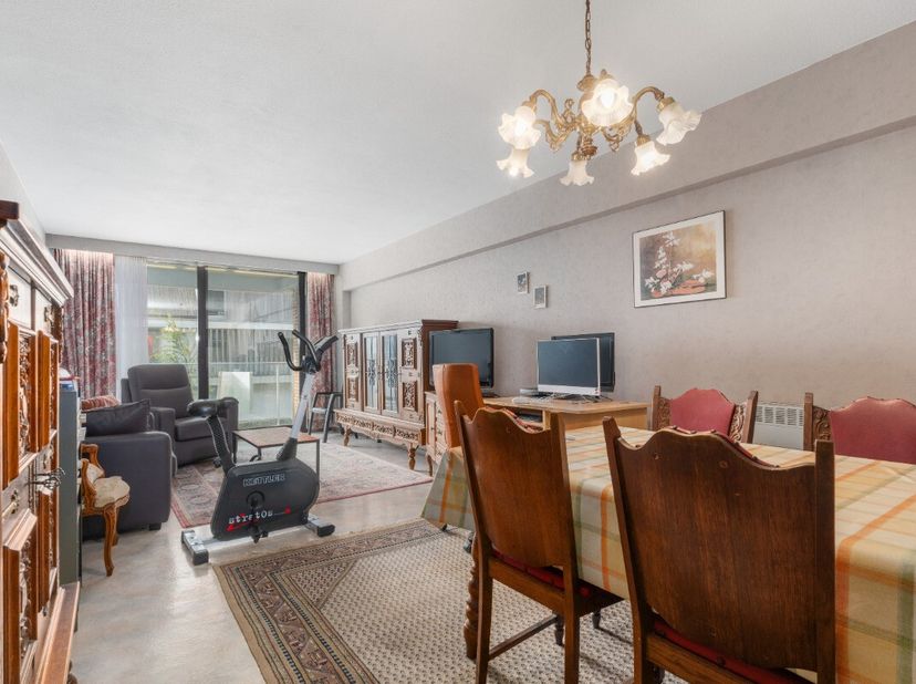 Zeebrugge: Appartement à rénové à vendre avec 2 chambres à coucher et une terrasse orientée sud à Zeebrugge-Bad.A la recherche d'un appartement idéale