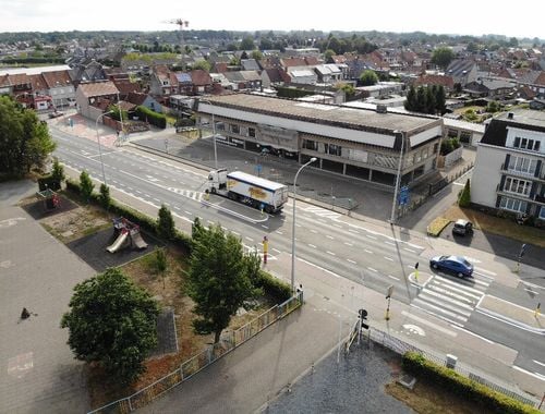                                         Handelspand te huur in Deinze, € 8.500

