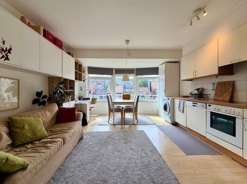 Appartement te koop
                    in 1190 Vorst