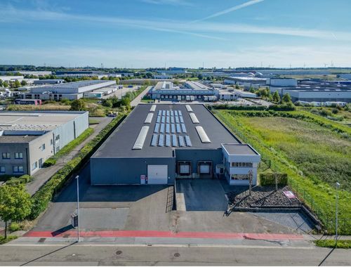                                         Entrepôt à louer à Mal, € 6.000
