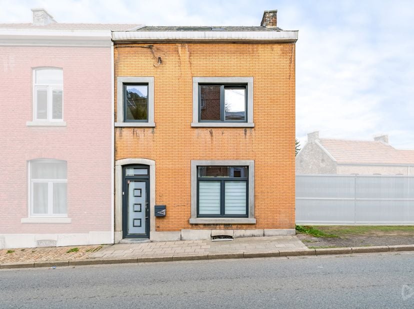 Maison à vendre à Grand Route 9,
                    4540 Ombret