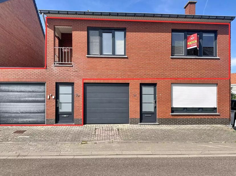 Dit moderne en instapklare appartement is gelegen in het centrum van Kortenberg en beschikt over een ruime totale vloeroppervlakte van 176 m².<br />
O