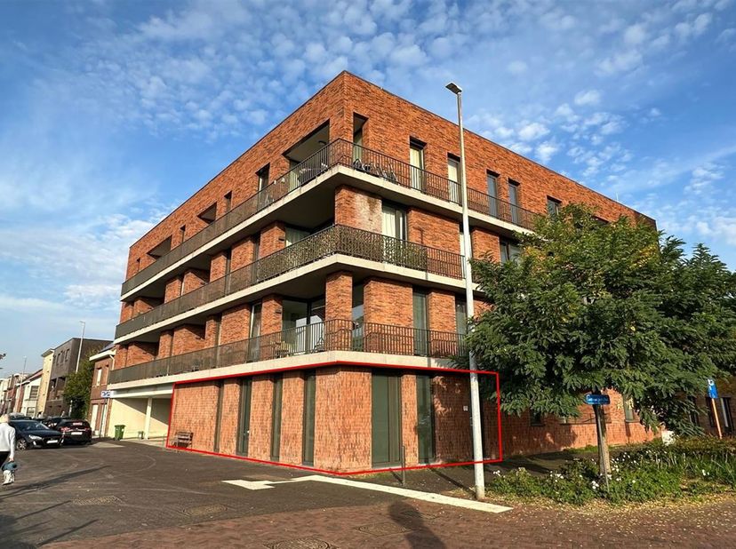 Bedrijfsvastgoed te huur in Diksmuidestraat 76,
                    2300 Turnhout