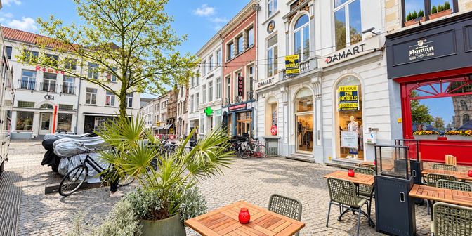 Bedrijfsvastgoed te huur in Markt 26, 9700 Oudenaarde