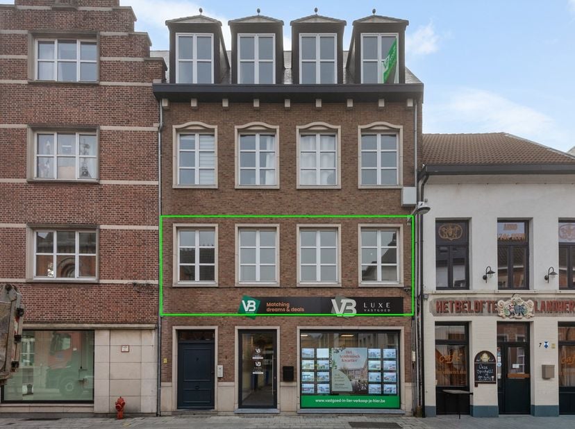 Appartement te koop in Begijnhofstraat 1 bus 1,
                    2500 Lier