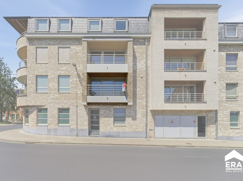 Appartement te koop in Studentenstraat 8 bus 1A,
                    8900 Ieper