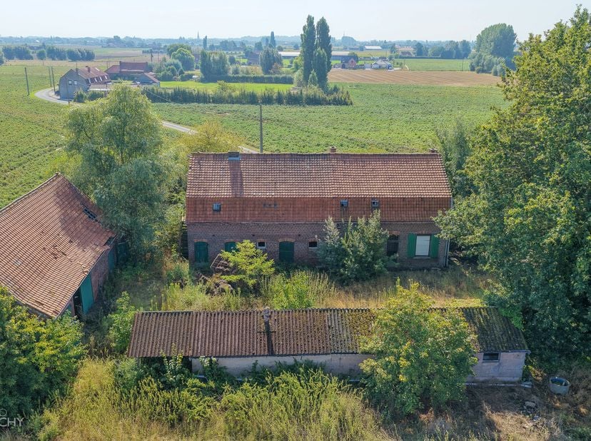 Huis te koop in ,
                    7780 Komen