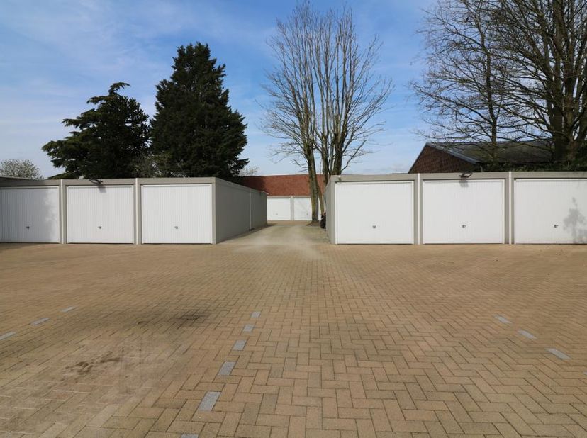 Garage à louer à Molenstraat 166 boîte Gar1,
                    9900 Eeklo