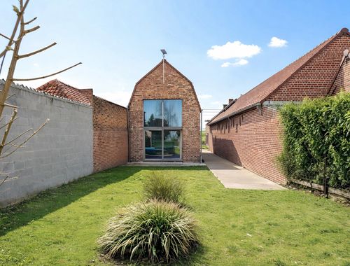                                         Woning te koop in Amougies, € 449.000
