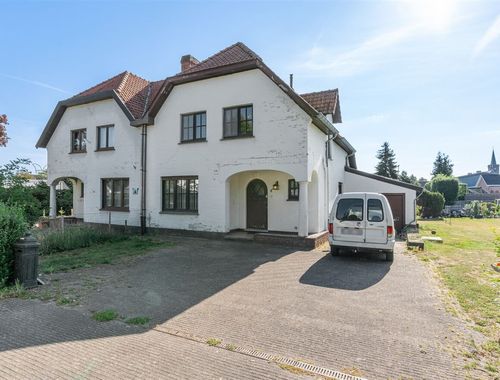                                         Eengezinswoning te koop in Rekem, € 339.000
