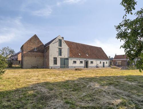                                         Hoeve te koop in Jabbeke, € 349.000
