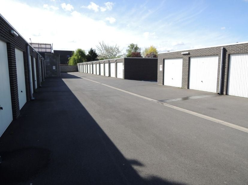 Garage à louer
                    à 8800 Roeselare